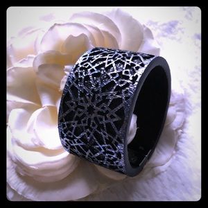 AZAYA Blue metallic shine bracelet wide cuff